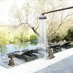 Opora Country Living منزل ريفي